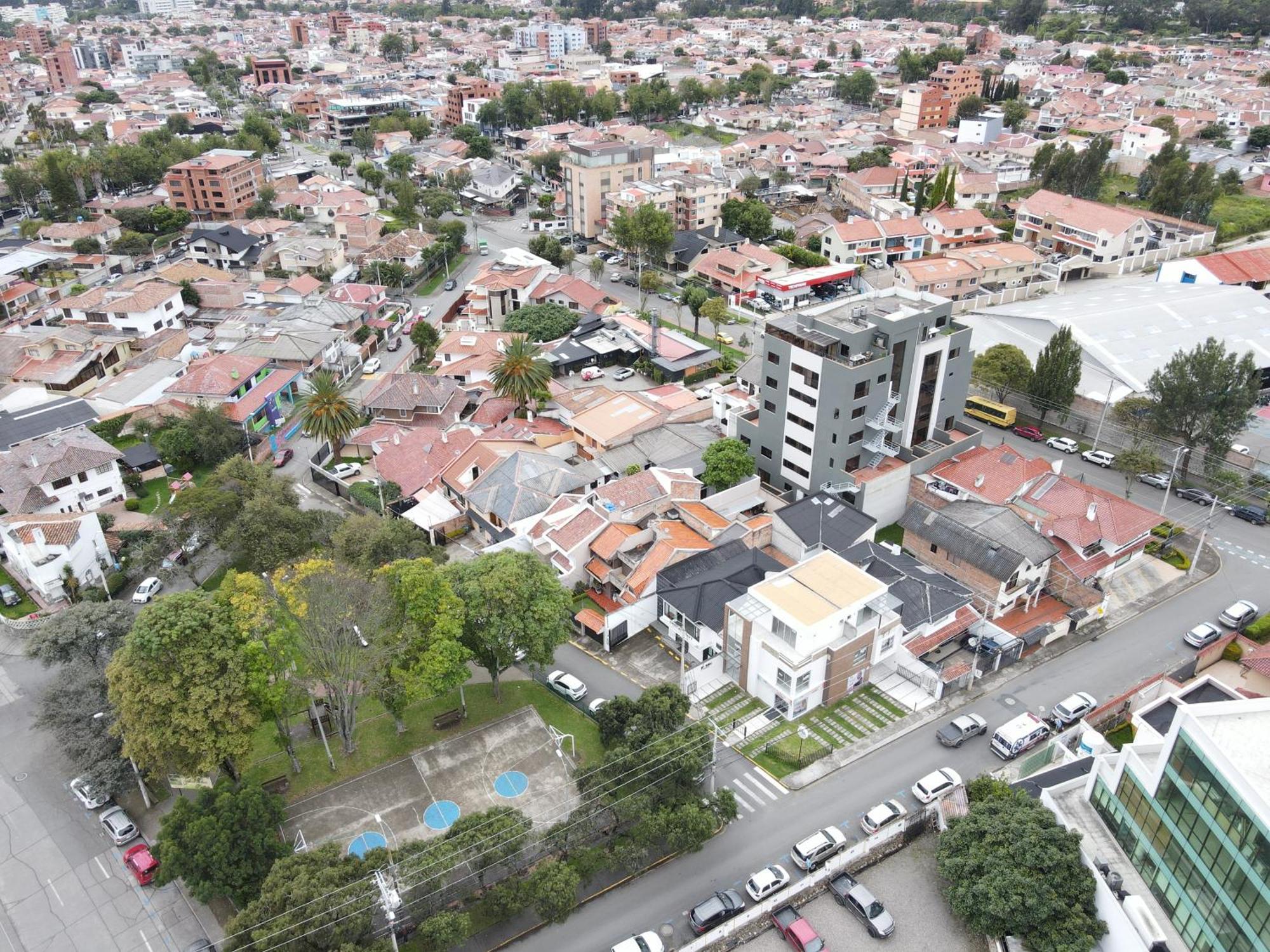 Gaviota Apartments & Suites Cuenca Exteriör bild